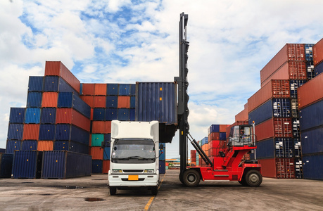 内贸物流中，海运和陆运该怎么？